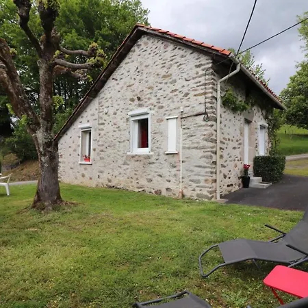 Holiday home Gite Leynhac, 2 Pieces, 2 Personnes - Fr-1-742-179 *